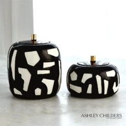Abstract Jar-White/Black