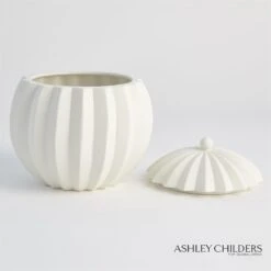 Spicchi Line Bowl W/Lid-Matte White 20 Spicchi Line Bowl W/Lid-Matte White -Online Home Decor 65585