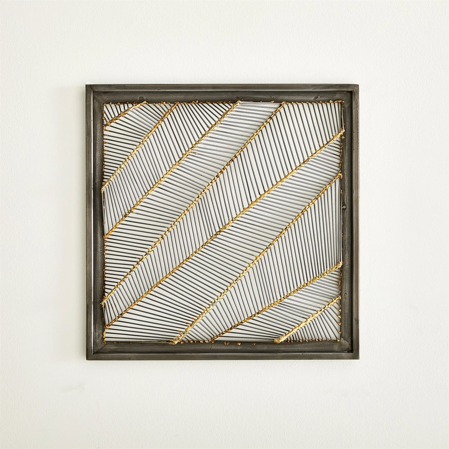 Flair Wall Panel-Natural Iron/Smokey Bronze 6 Flair Wall Panel-Natural Iron/Smokey Bronze - Image 4